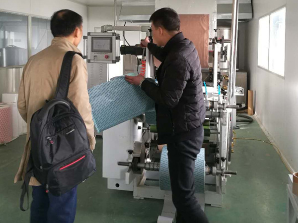黑膏藥批發(fā)哪家比較好？正規(guī)膏藥廠家需要具備什么實(shí)力？